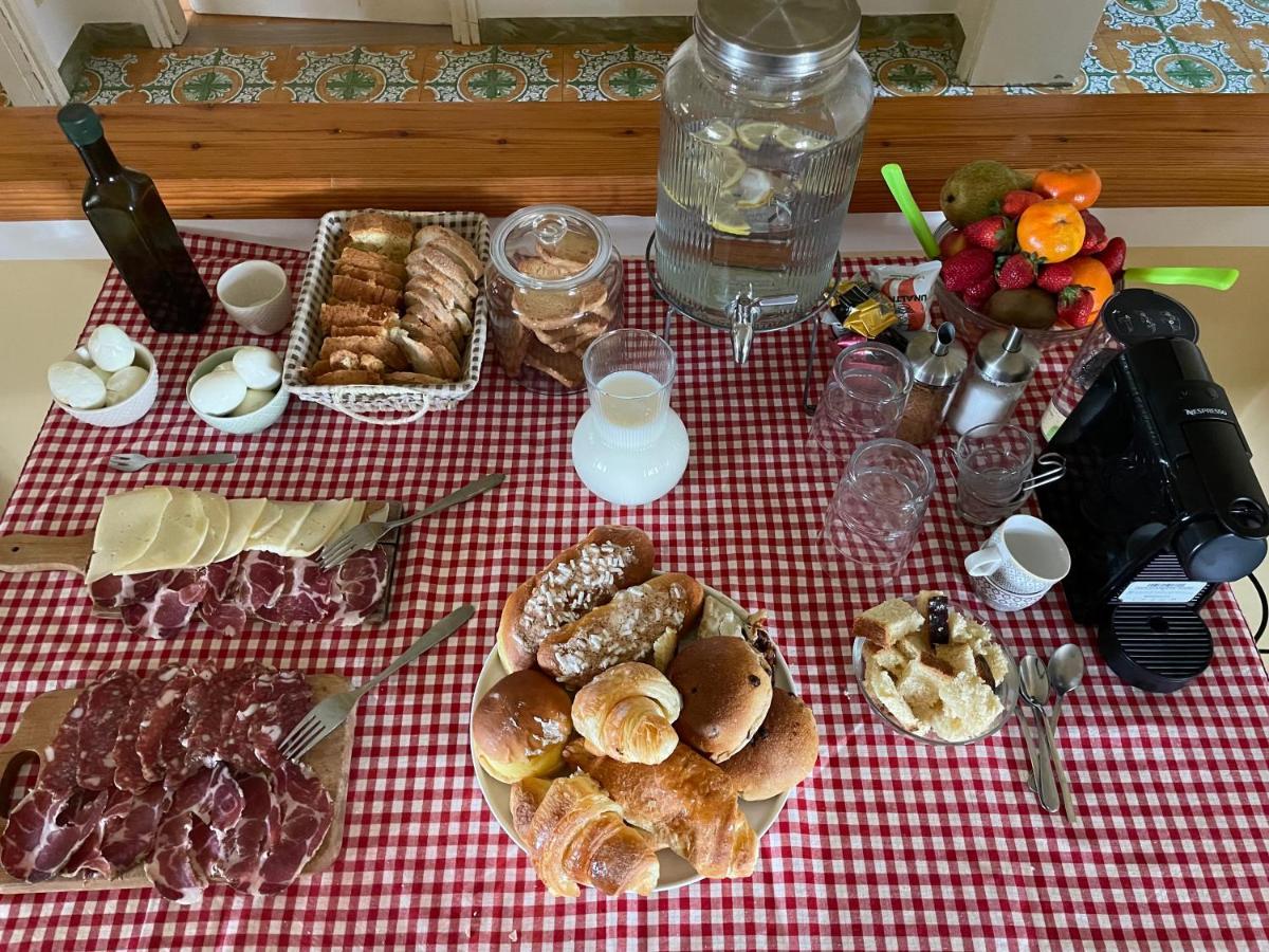 B&B Margherita Montefalco Exterior photo